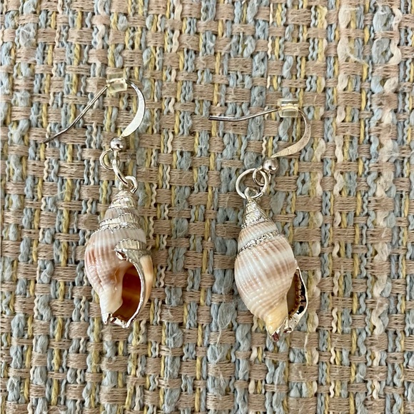 Shell Drop Earrings - Picture 4 of 5